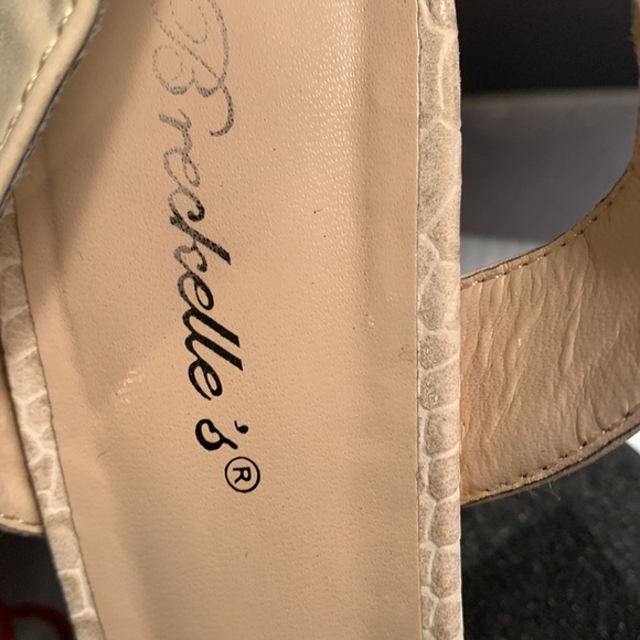 Breckelles Heels Womens Strappy Heels - Picture 8 of 9